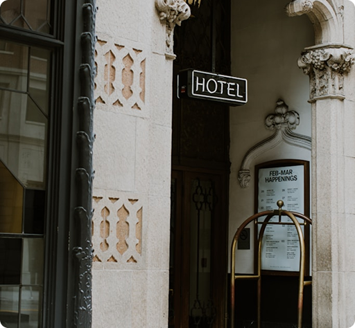 Hotel Elmsbury Entrance